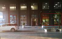 星巴克开首家“啡快”概念店 离瑞幸自提店不到20米