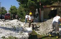 6月飘雪？墨西哥西南部城市倾泻1.5米厚冰雹