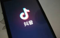 办公室小野“至暗”，短视频内容“转弯”