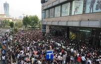 一双鞋被炒至万元，收益率1500%，生财术还是割韭菜？