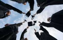 中国高校为何热衷改名？校名“高大上”不仅收获招生“红利”