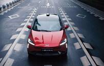 何小鹏被星巴克教坏了？