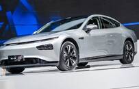 何小鹏被星巴克教坏了？