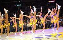 体育赛事停摆，付出天价版权费的中国巨头们怎么办？