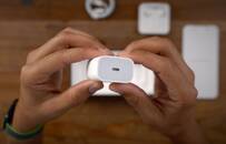 科技早报 | 瑞幸咖啡今日停牌进行退市备案 iPhone 12连充电器也不打算送了