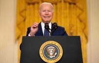 喀布尔连炸美军伤亡惨重 拜登下令动手