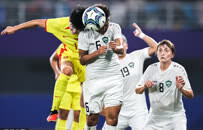 中国女足6-0大胜乌兹别克斯坦，两场进22球晋级八强