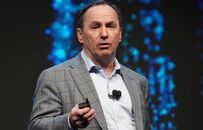 科技早报 | 特斯拉被要求召回15.8万辆Model S/X 英特尔CEO离职任期史上最短