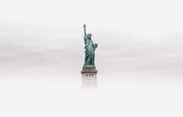 两家阿富汗人的逃亡之路：宁愿在机场被枪杀 也比待在这个国家强