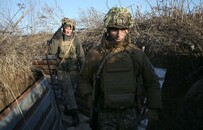 美国一边输送武器一边撤人 乌克兰局势恐急转直下
