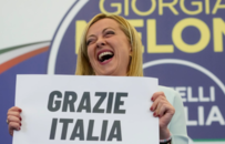 草根金发女郎成意大利首位女总理！疯狂到全欧洲都害怕？