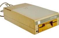 非常罕见 朱利安拍卖行放出500多件苹果古董计算机完整目录