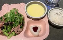 我们试吃了6家餐厅的儿童餐，300个月大的宝宝绷不住了