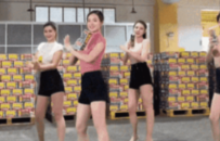 大胆椰树！谁给你胆子搞擦边的？哦，是我们呀…