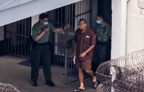 黎智英狱中惨况曝光！身形消瘦、赤膊放风…