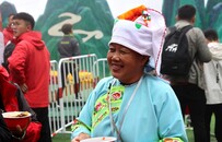 老君山无人值守一元午餐上岗 量大管饱已坚持7年