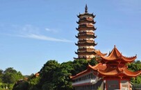 周末休闲游三城，比成都人少，比黄山低调，还有一座中国客家民俗文化之乡