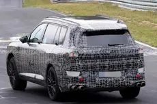 宝马最大车型:2028款X7原型曝光,V8高性能纽北圈速测试