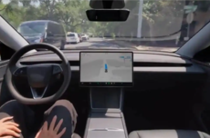 开着开着就撞了！前Uber自动驾驶高管亲历特斯拉FSD事故：车辆当场报废