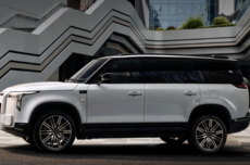 34.99万起，极石ADAMAS硬派SUV来了