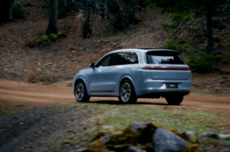 理想30万元级车型酝酿调整：纯电持续迭代，增程精简SKU