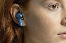 在耳机上装摄像头，这事能成吗？