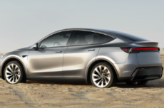 女子从四川飞到海南提特斯拉：结果却是老款车 价格不变、续航更低