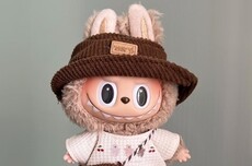 潮玩“理财”神话破灭 Labubu部分二手产品价格跌破官方发售价