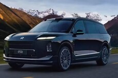 蔚来全新ES8汽车第40000台交付今日达成，用时约百天