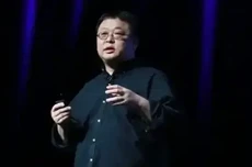 罗永浩：梁文锋建议我“靠嘴吃饭”，我想做个播客帮助科技创业者