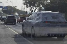 小鹏首款增程车型G01曝光：采用“三排六座”布局
