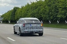 沃尔沃新款电动车路测图曝光：200kW、800伏电气架构