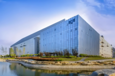 UBI：京东方已建成年产1亿片苹果iPhone OLED屏幕产能体系，今年预估出货4500万片