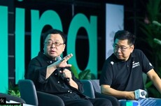 罗永浩自曝：烧很多钱在AR，被梁文锋问为什么非做科技，被余承东粗暴挖人