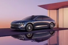 30万以上新能源轿车销量第一 鸿蒙智行享界S9汽车6月交付4154辆