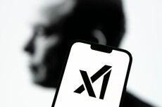 马斯克否认xAI以2000亿美元估值融资：我们资金充足
