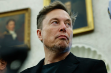 马斯克借火箭公司发展AI：SpaceX向xAI投资20亿美元