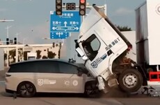 中国汽研回应理想i8对撞乘龙卡车争议：测试全过程符合所有规定和标准，未调整卡车任何参数