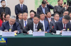 刘强东2次亮相新闻联播，传递了什么信号？