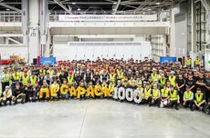 特斯拉上海第1000台Megapack储能系统下线