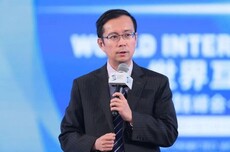 阿里巴巴集团前董事会主席张勇加盟港交所