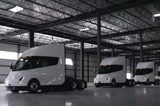 马斯克重申：特斯拉Semi电动半挂卡车将于2026年大规模量产