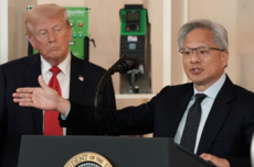 特朗普对英伟达销售中国芯片“抽成”引争议：违法吗？如何收？
