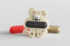 “含住”Beats Pill音箱：苹果联合推出“Vear熊”限量套装