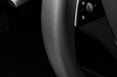 特斯拉官方加装Model 3转向灯拨杆收费2499元 电商平台只要1200元