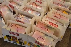 抢单外挂“围猎”泡泡玛特：抢空LABUBU仅需2秒，黄牛轻松月入