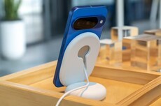 为何Pixel 10 Pro XL手机独享25W无线快充？谷歌回应：规避起火隐患、兑现7年更新承诺
