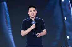 李想对话罗永浩：05年身家过亿、早期被小股东背叛、工资上交妻子
