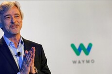 Waymo前CEO质疑特斯拉Robotaxi不是自动驾驶，马斯克回应