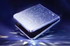 荣耀Magic V Flip2正式发布：小折叠首款2亿AI超清主摄，5499元起